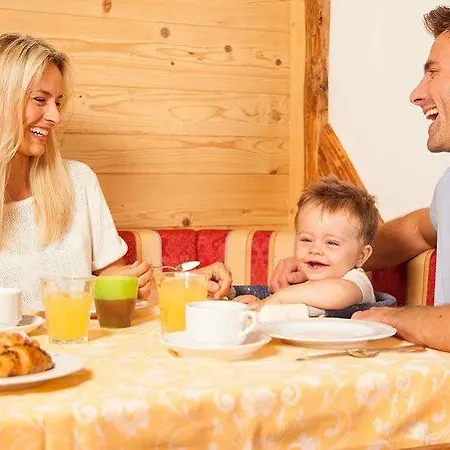 Hotel Family Adriana 4*